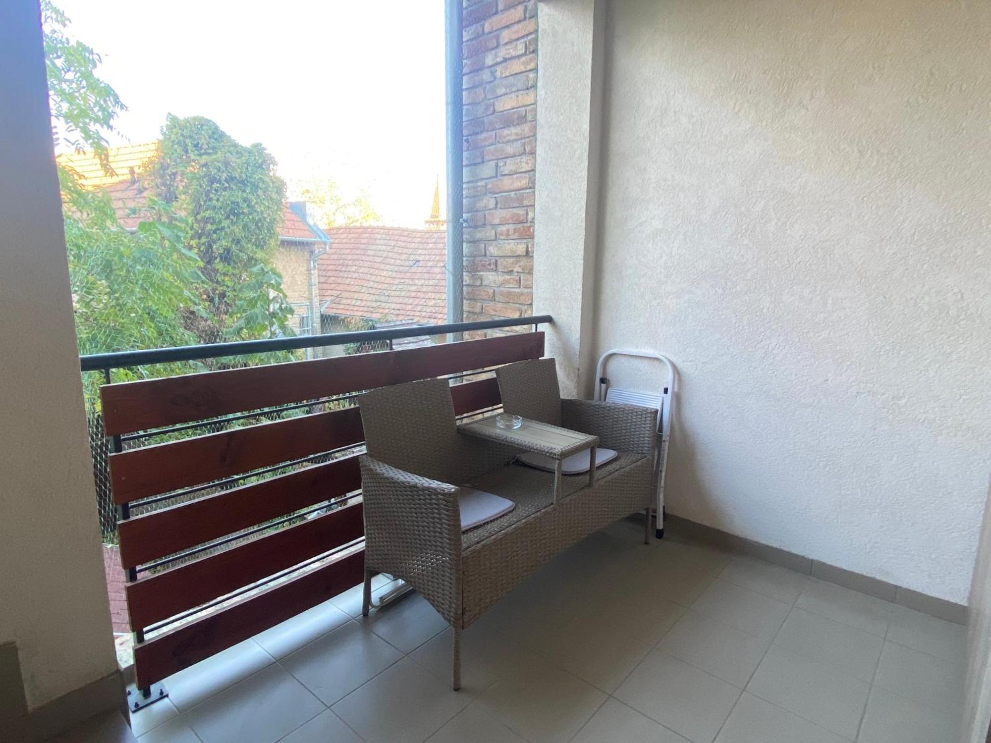 Angyal Apartman Гюла Екстериор снимка
