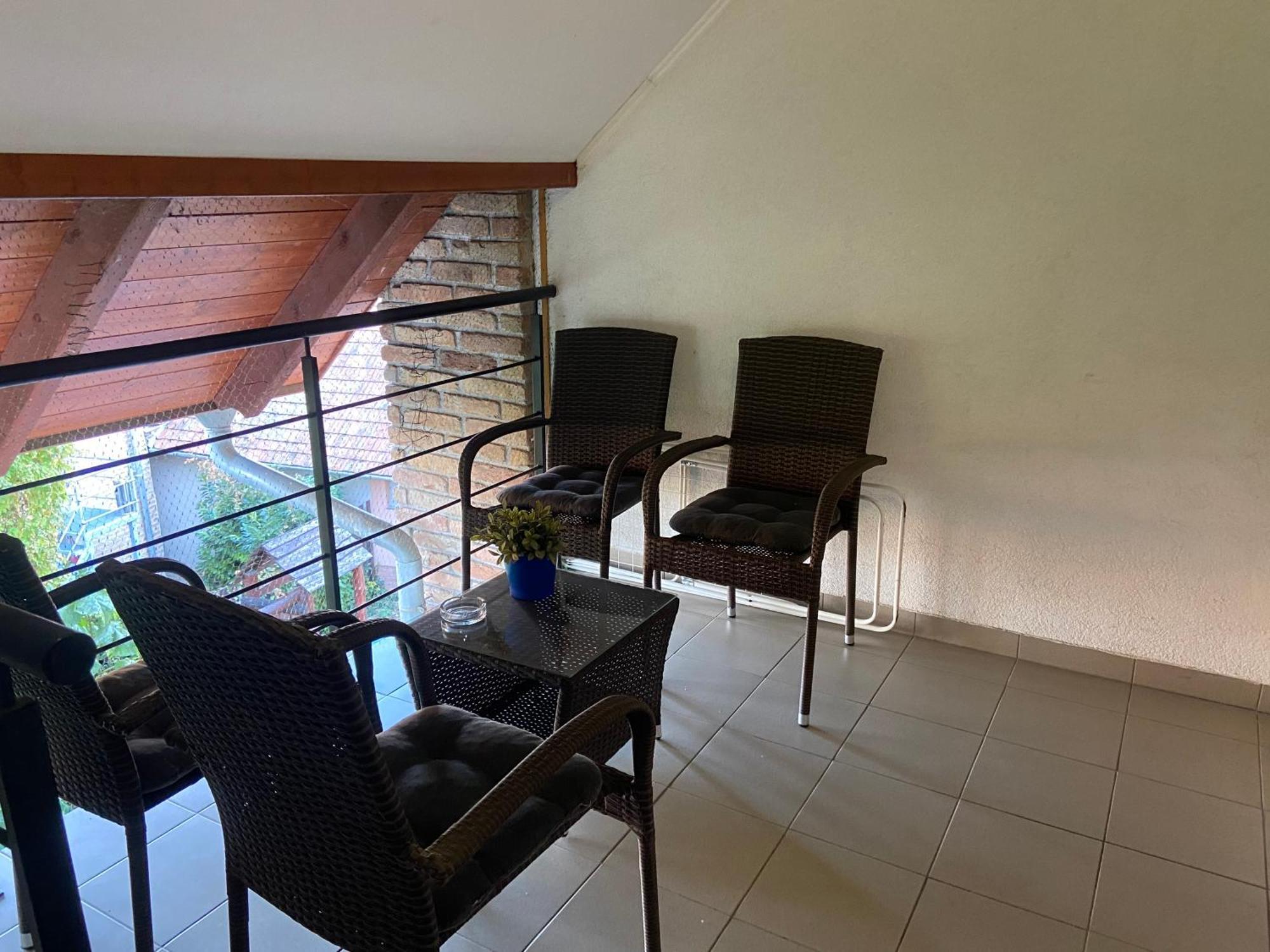 Angyal Apartman Гюла Екстериор снимка