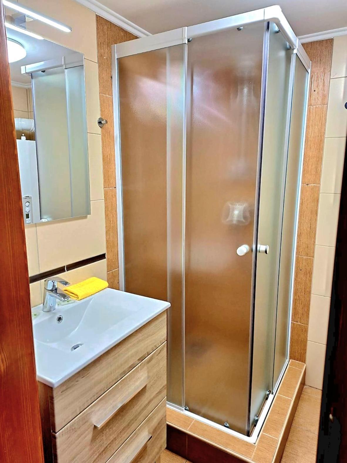 Angyal Apartman Гюла Екстериор снимка