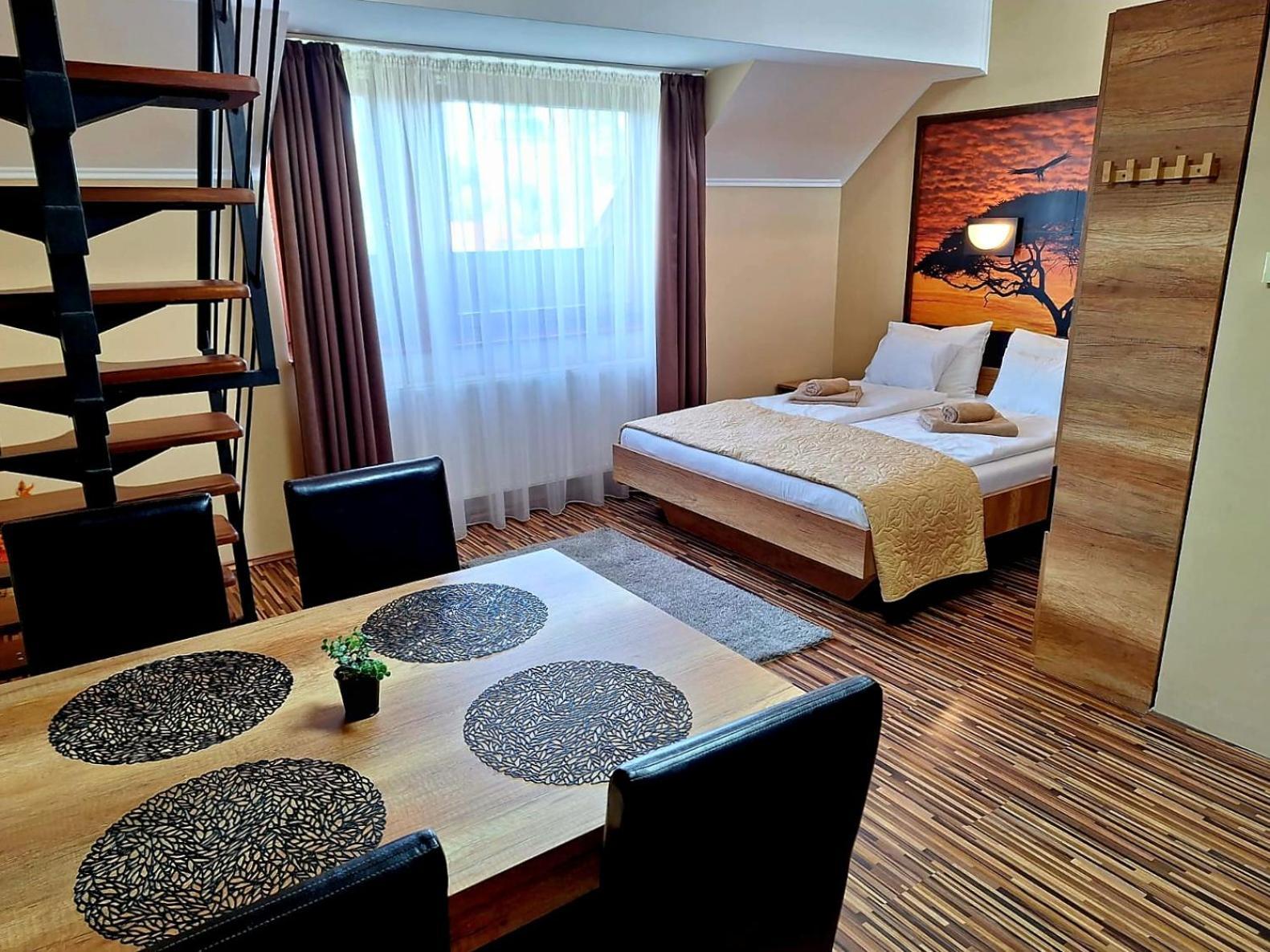 Angyal Apartman Гюла Екстериор снимка