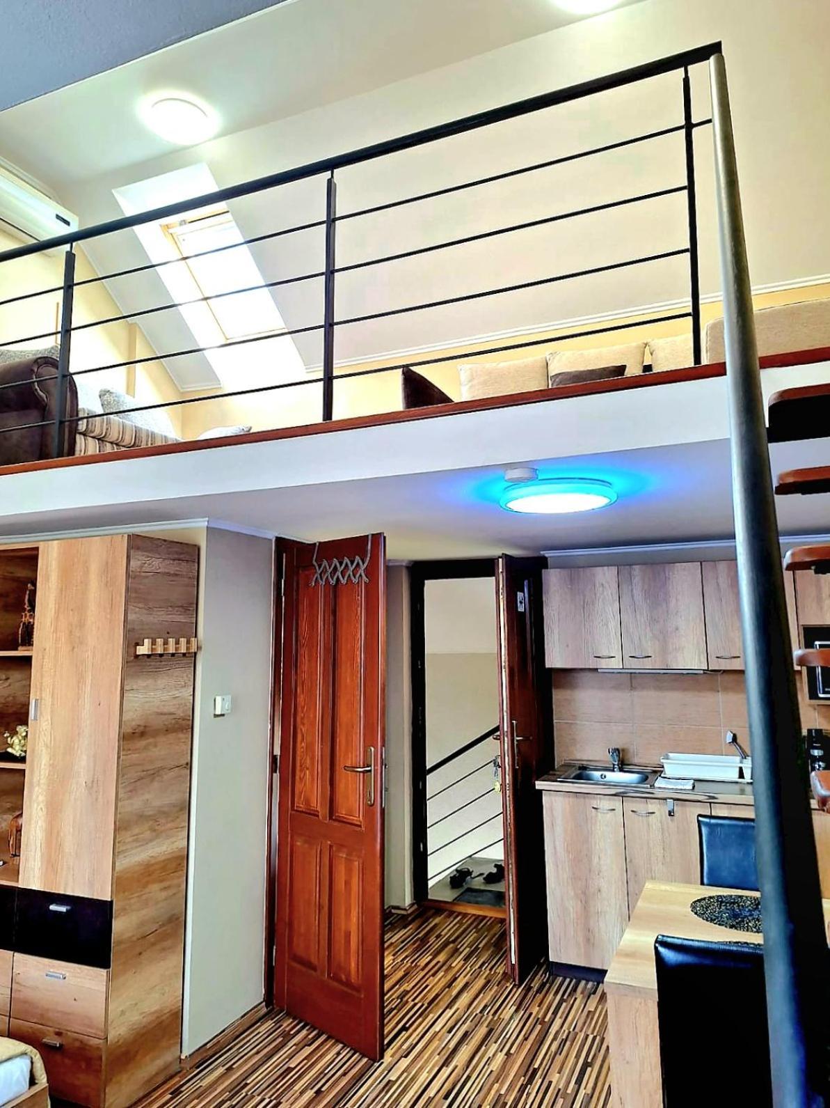Angyal Apartman Гюла Екстериор снимка