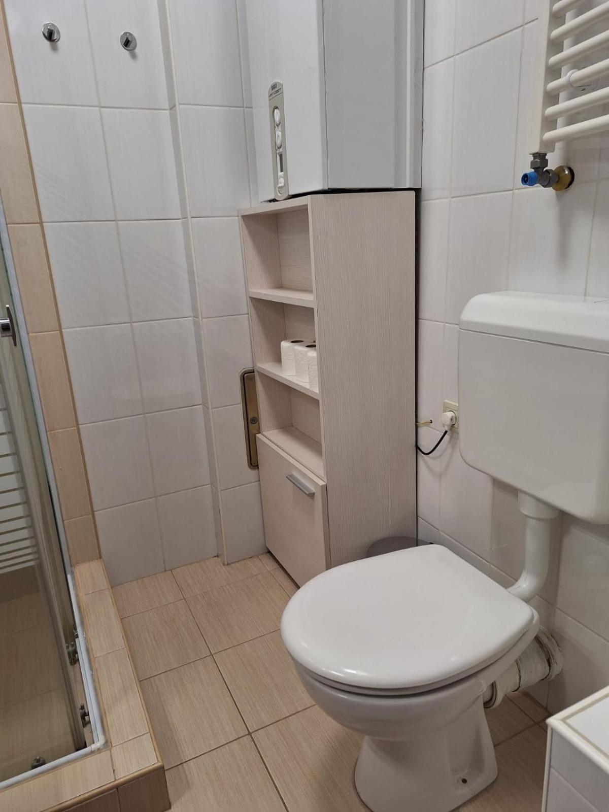 Angyal Apartman Гюла Екстериор снимка