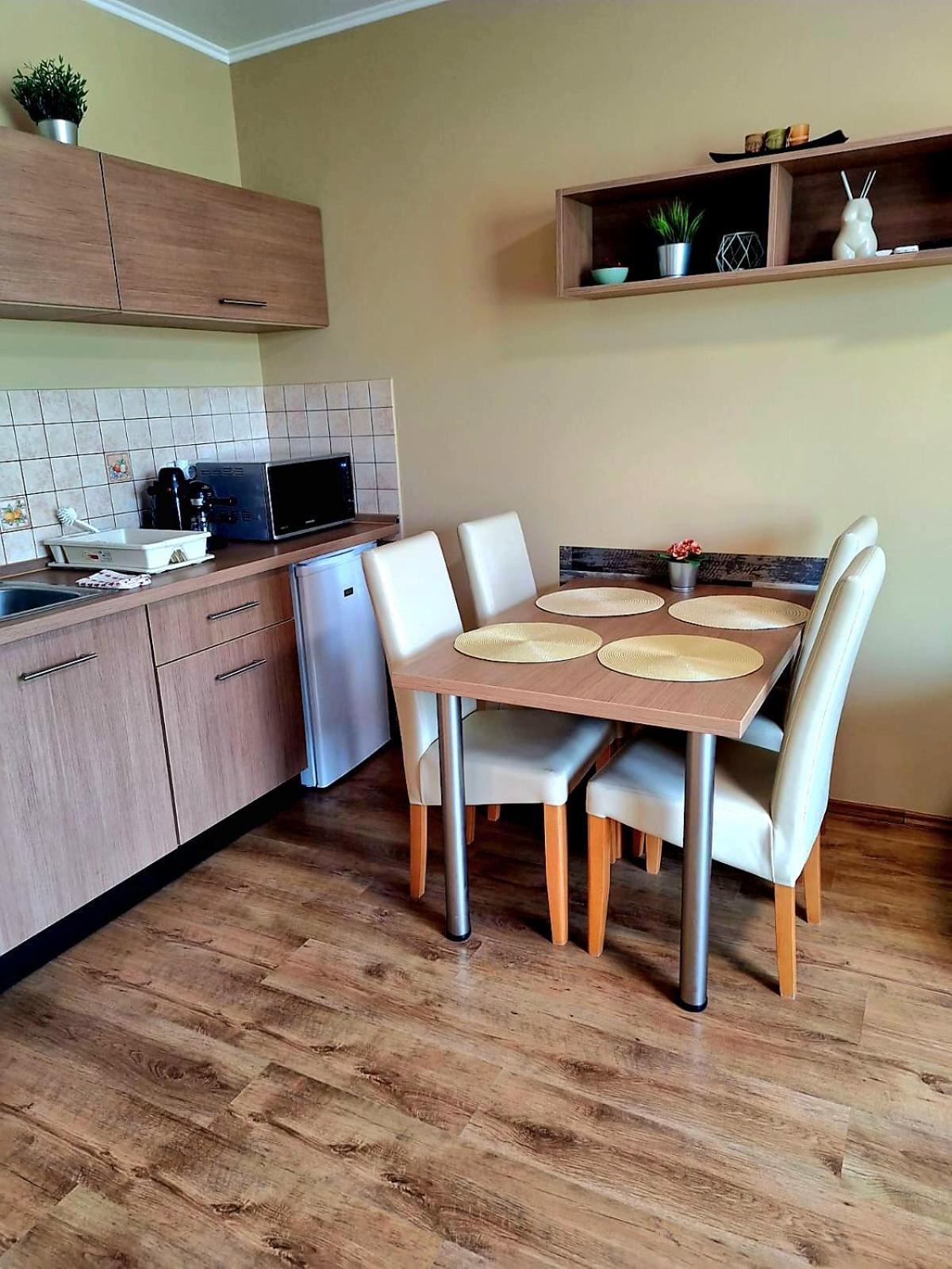 Angyal Apartman Гюла Екстериор снимка