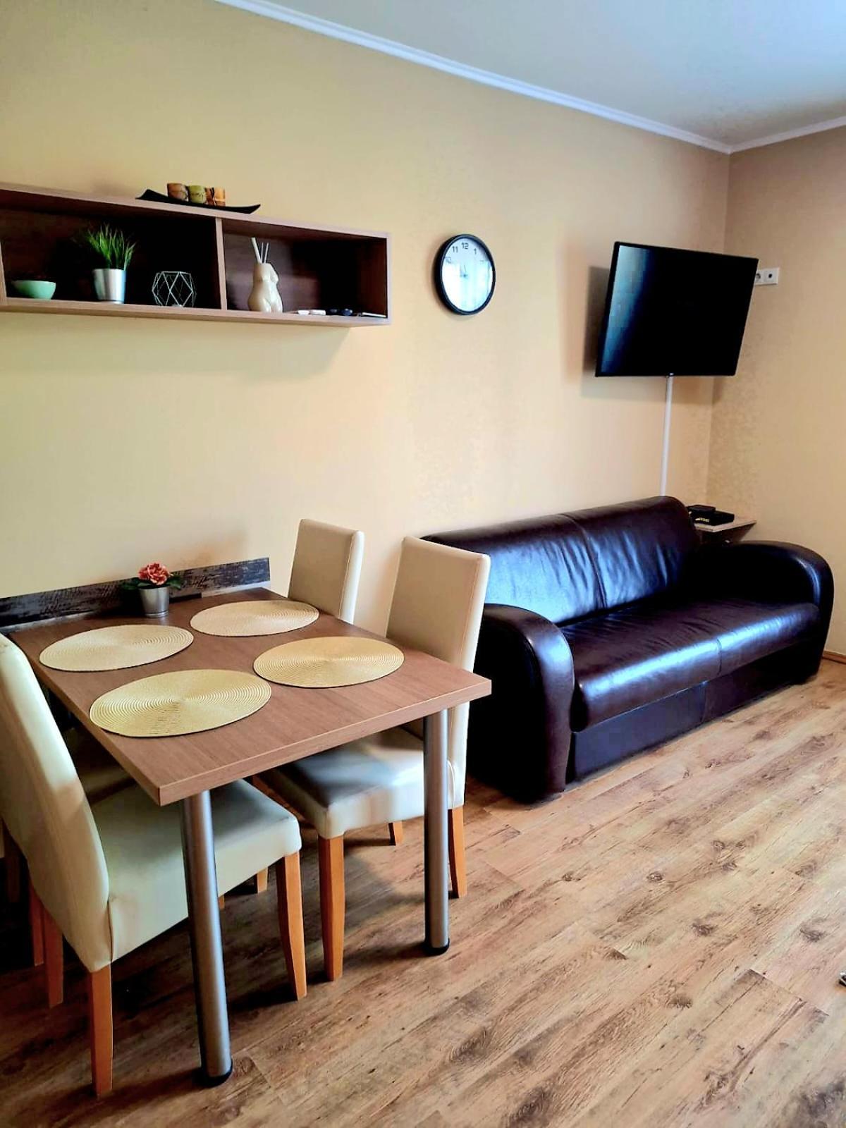 Angyal Apartman Гюла Екстериор снимка