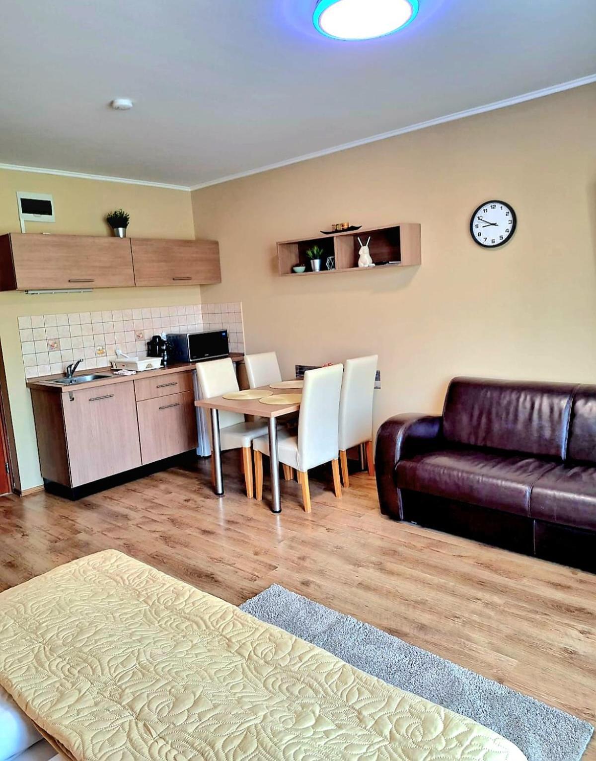 Angyal Apartman Гюла Екстериор снимка