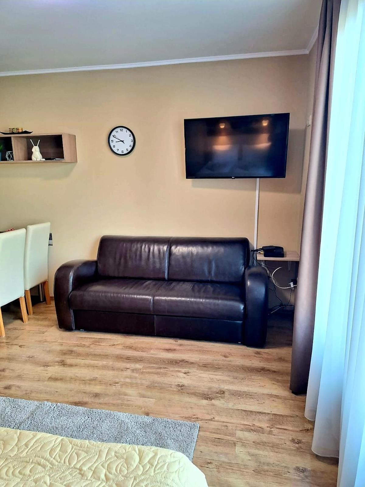 Angyal Apartman Гюла Екстериор снимка